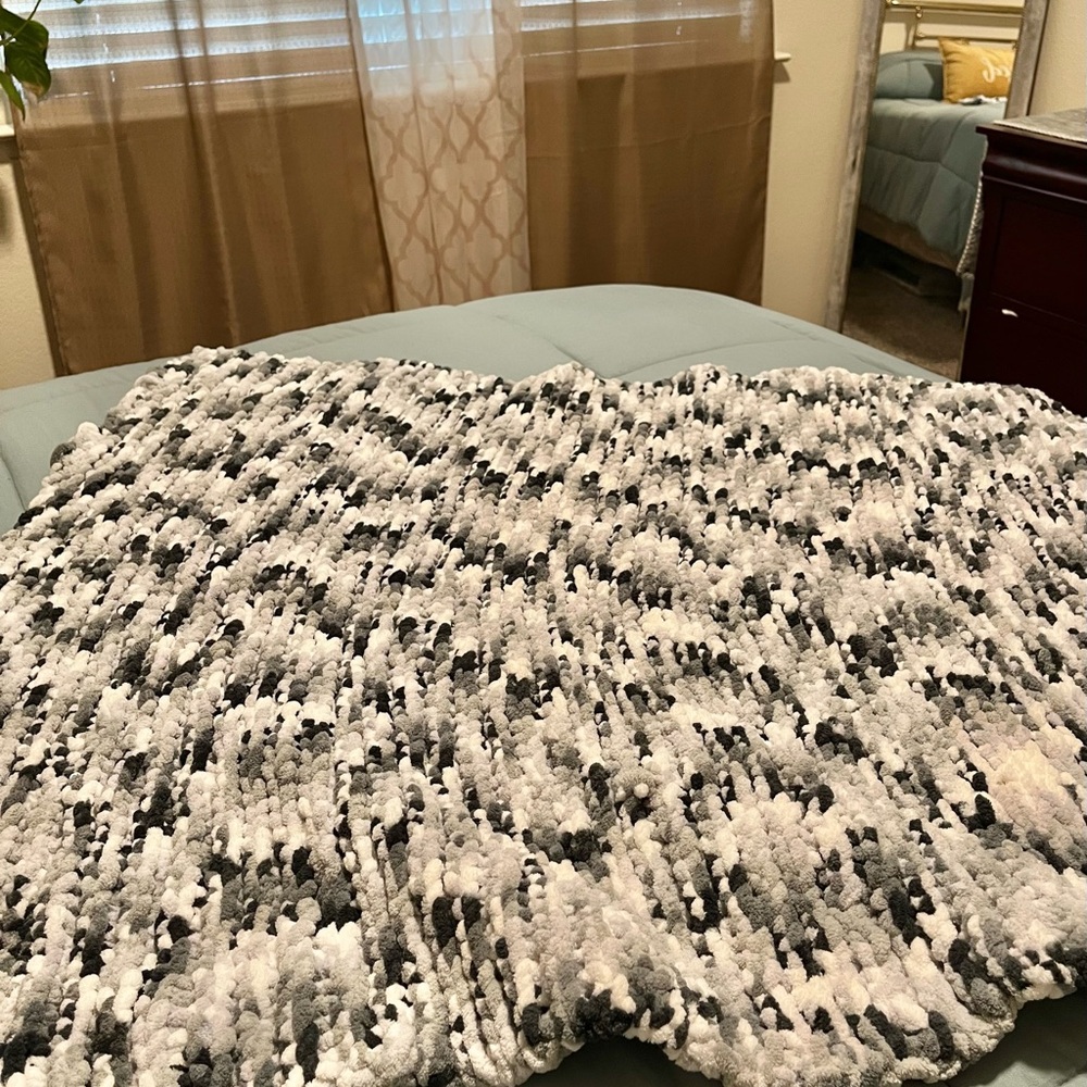 Cozy Blue, Grey and White Knitted Throw Blanket